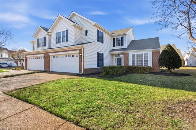 404 Dundee LN, Chesapeake, VA 23322