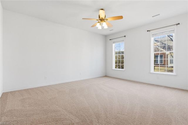 404 Dundee LN, Chesapeake, VA 23322