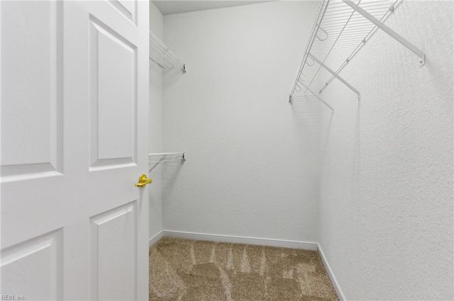 404 Dundee LN, Chesapeake, VA 23322