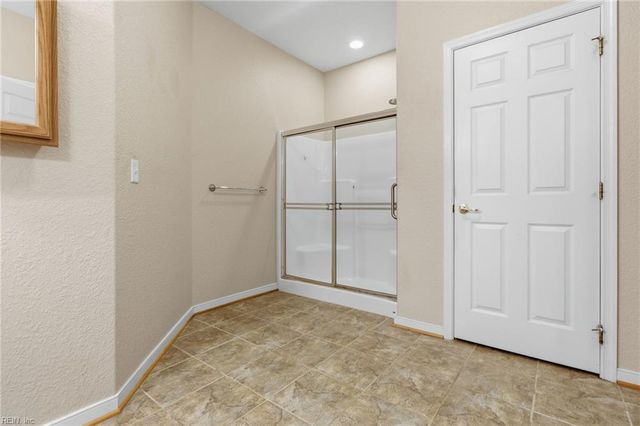 404 Dundee LN, Chesapeake, VA 23322