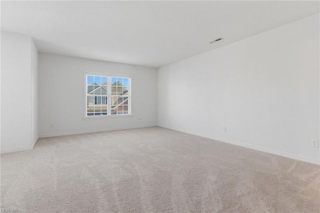 404 Dundee LN, Chesapeake, VA 23322