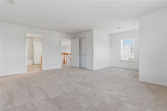 404 Dundee LN, Chesapeake, VA 23322