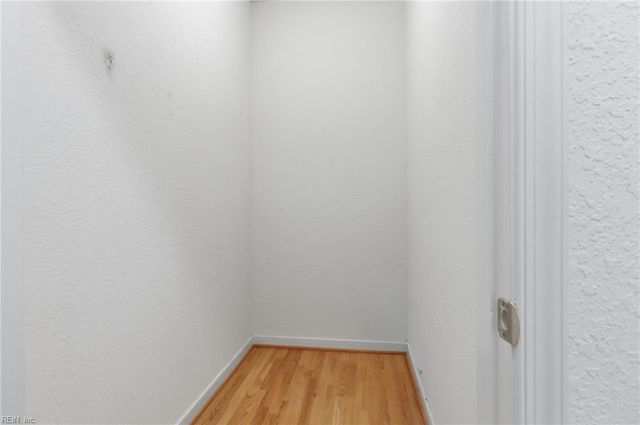 404 Dundee LN, Chesapeake, VA 23322