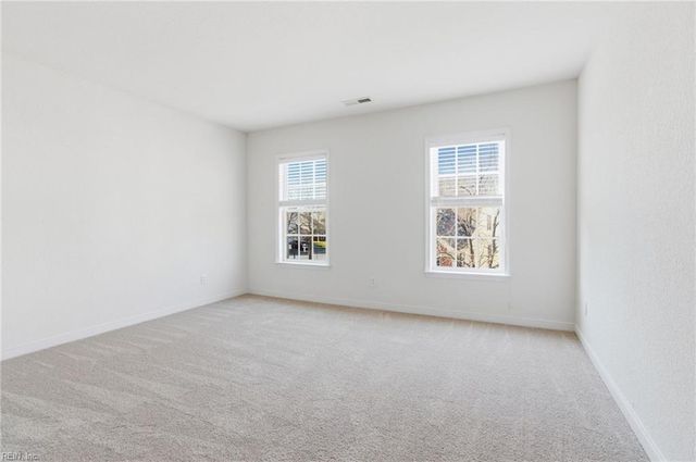 404 Dundee LN, Chesapeake, VA 23322