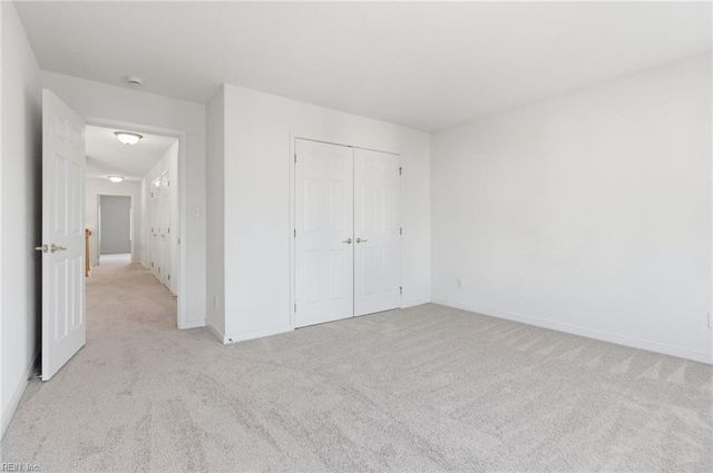 404 Dundee LN, Chesapeake, VA 23322