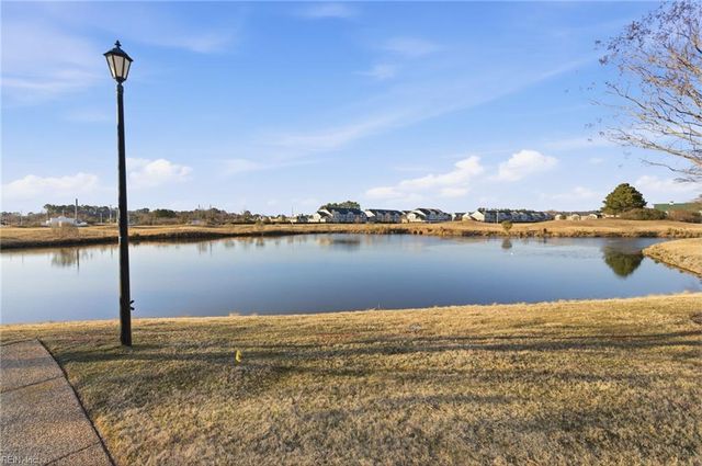 404 Dundee LN, Chesapeake, VA 23322