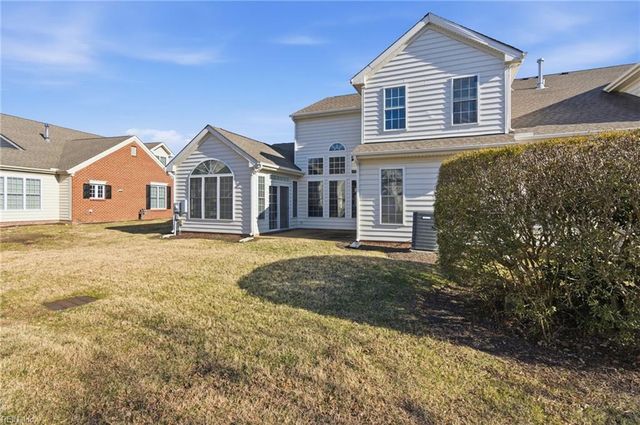 404 Dundee LN, Chesapeake, VA 23322