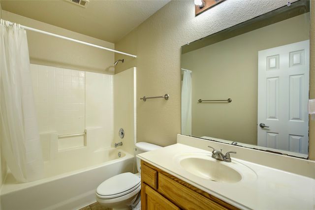 231 Willow Creek Lane, Terrell, TX 75160