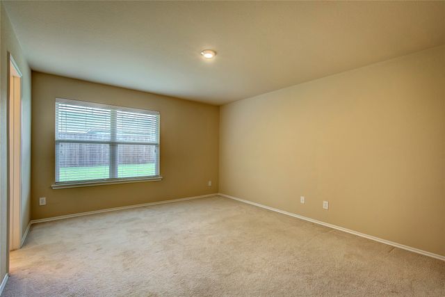 231 Willow Creek Lane, Terrell, TX 75160