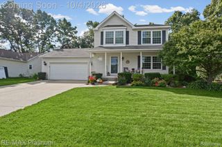 2351 Hickory Circle Drive, Oceola Township, MI 48855