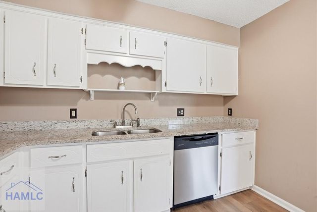 197 Waters Avenue, Allenhurst, GA 31301