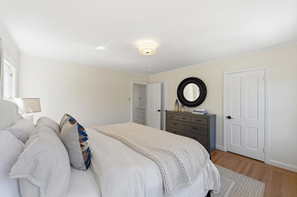 Image 18 of property listing at 510 Aragon Boulevard, San Mateo, CA 94402