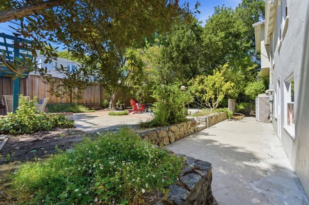 Image 36 of property listing at 510 Aragon Boulevard, San Mateo, CA 94402