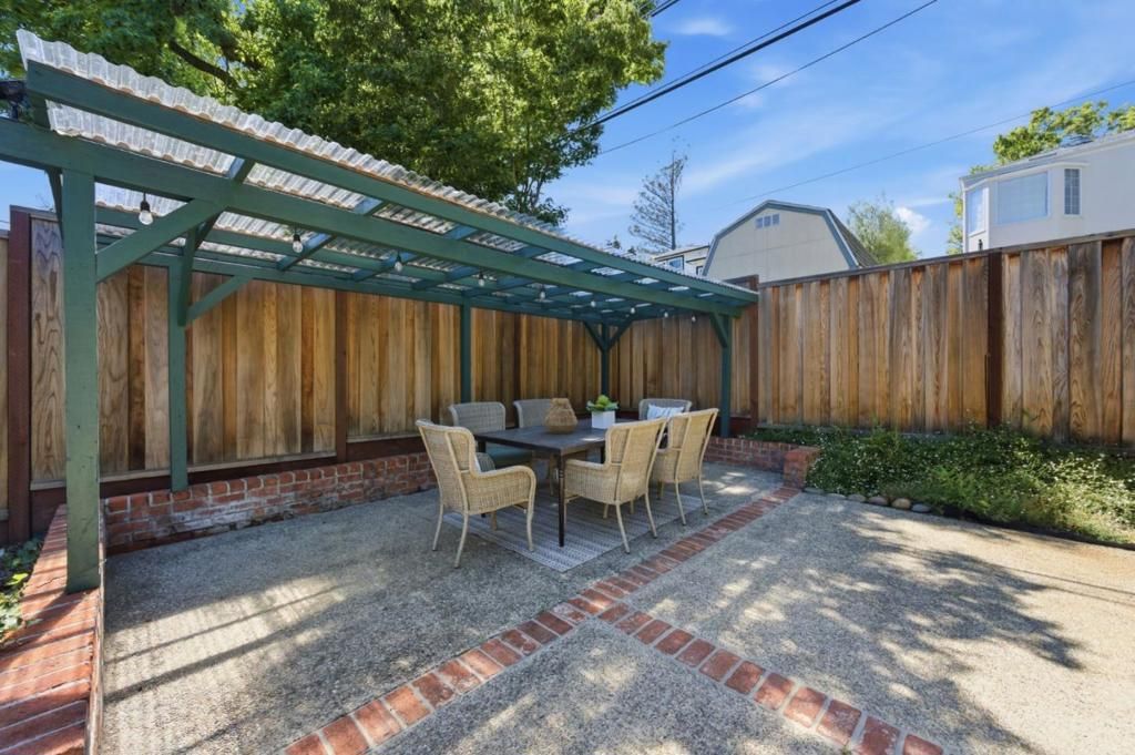 Image 41 of property listing at 510 Aragon Boulevard, San Mateo, CA 94402