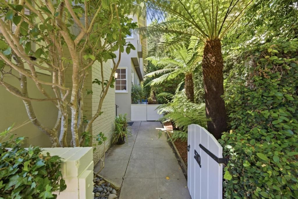 Image 5 of property listing at 510 Aragon Boulevard, San Mateo, CA 94402
