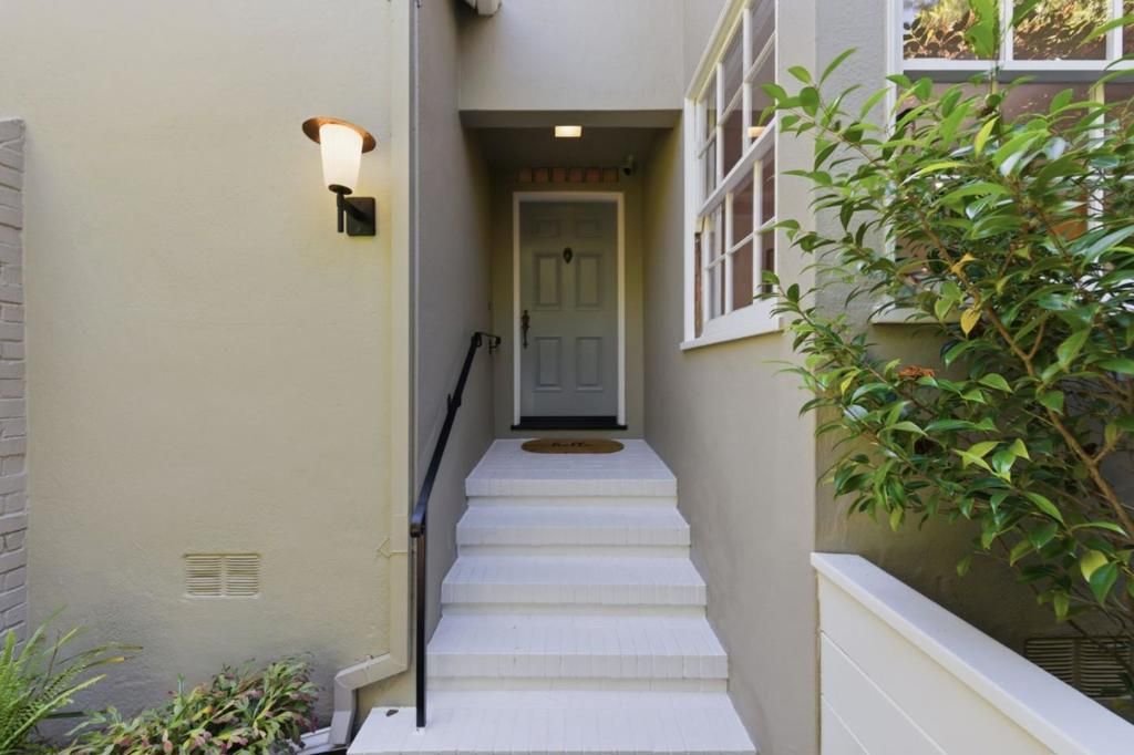 Image 6 of property listing at 510 Aragon Boulevard, San Mateo, CA 94402