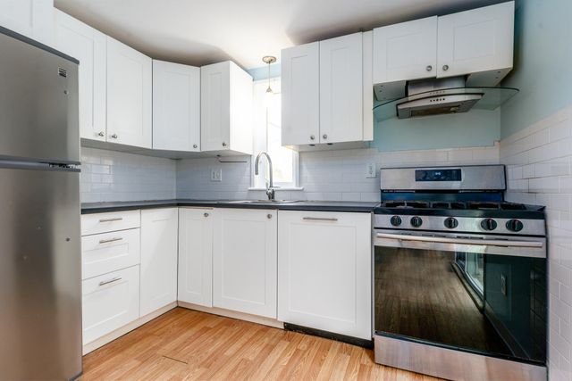 27 Quaker Lane, Harwich, MA 02645