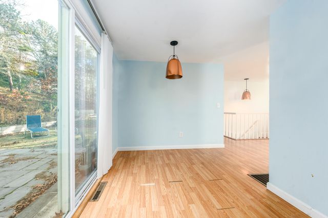 27 Quaker Lane, Harwich, MA 02645