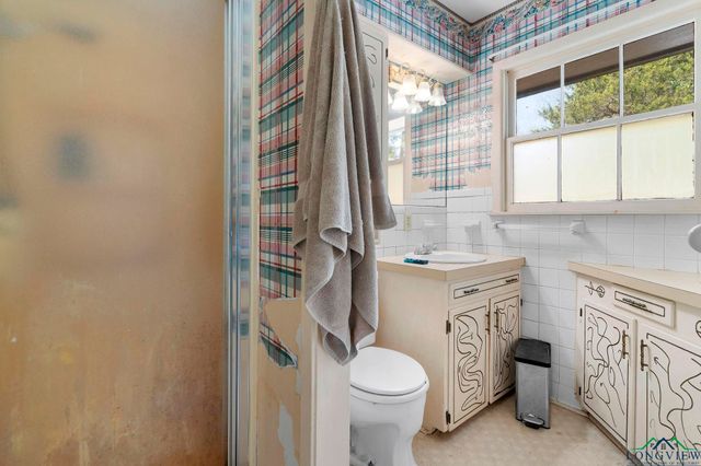 304 Hillcrest BLVD, Daingerfield, TX 75638