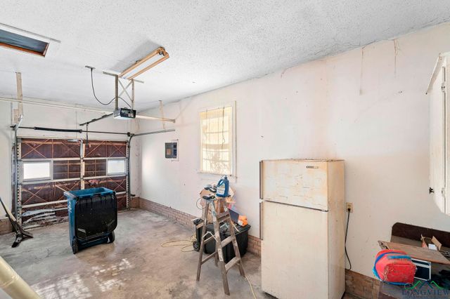 304 Hillcrest BLVD, Daingerfield, TX 75638