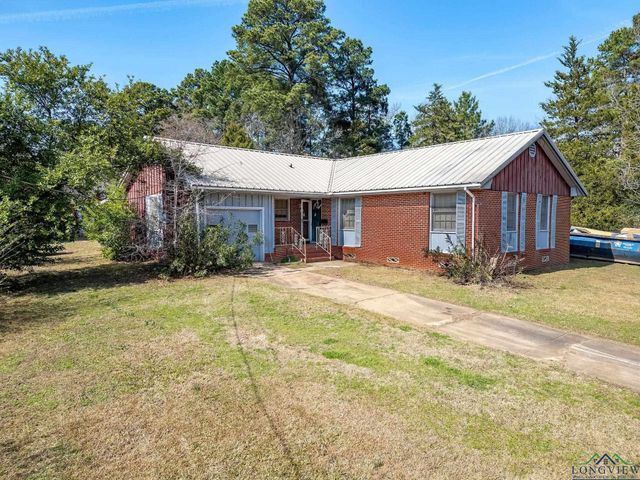 304 Hillcrest BLVD, Daingerfield, TX 75638