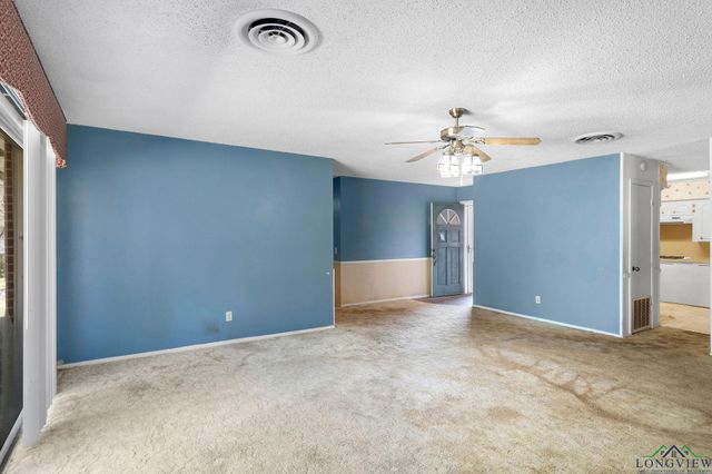 304 Hillcrest BLVD, Daingerfield, TX 75638