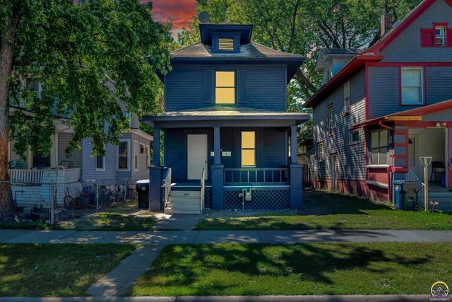 1017 SW 16th ST, Topeka, KS 66604