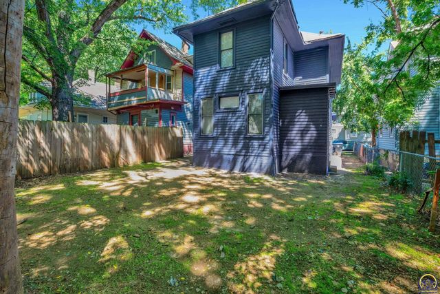 1017 SW 16th ST, Topeka, KS 66604