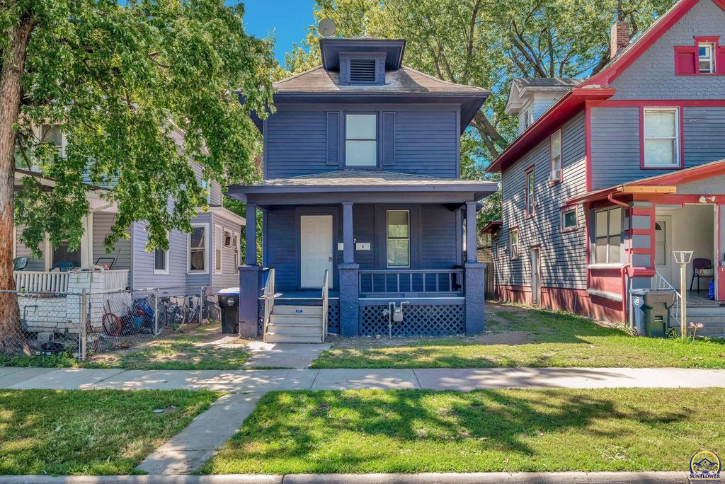 1017 SW 16th ST, Topeka, KS 66604