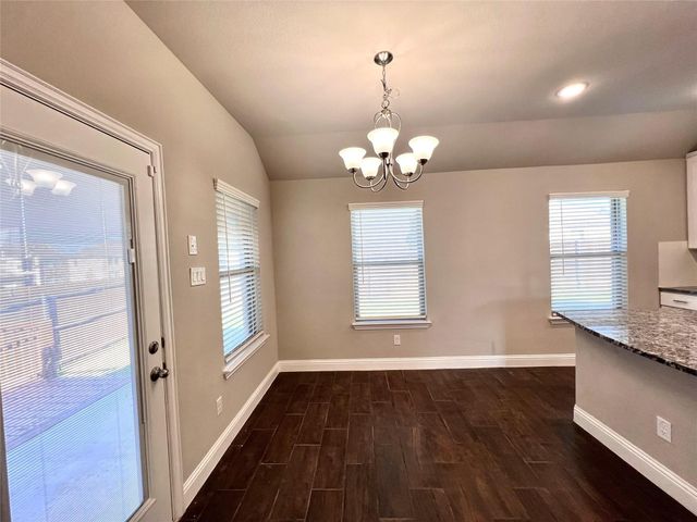 537 Hillcrest Circle, Justin, TX 76247