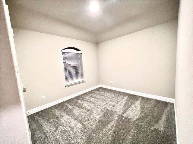 537 Hillcrest Circle, Justin, TX 76247