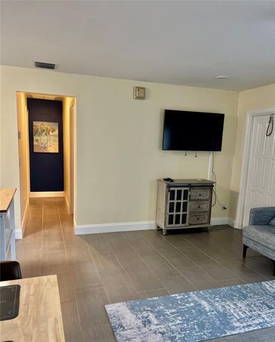 629 Executive Center Drive J204, West Palm Beach, FL 33401