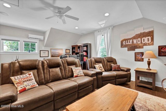 307 Whisper Park Drive, Wilmington, NC 28411