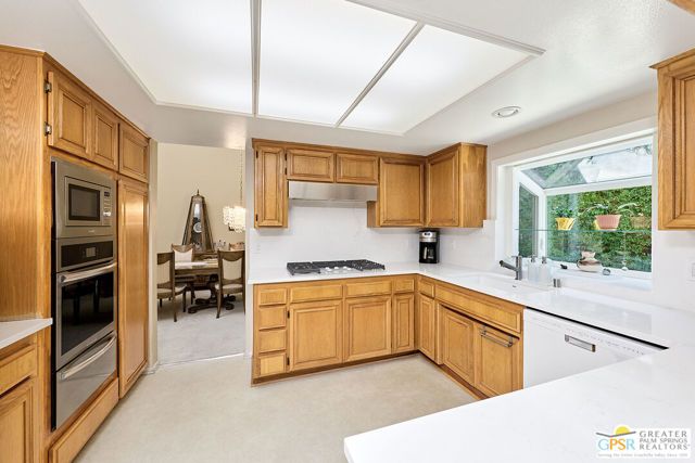 7822 Goldmine Lane, Los Angeles, CA 91406
