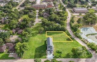 215 E Heritage Drive, Friendswood, TX 77546