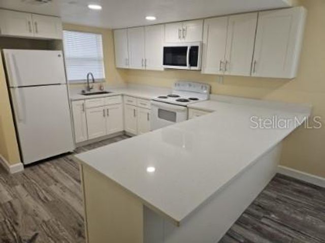 2035 ALPINE ROAD 3, Clearwater, FL 33755