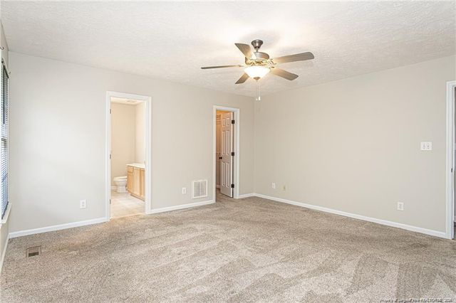 402 ROUNDTRTEE Drive, Fayetteville, NC 28303