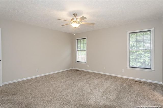 402 ROUNDTRTEE Drive, Fayetteville, NC 28303