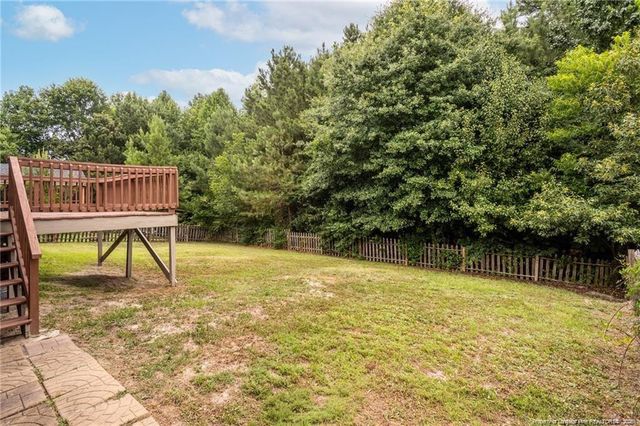 402 ROUNDTRTEE Drive, Fayetteville, NC 28303