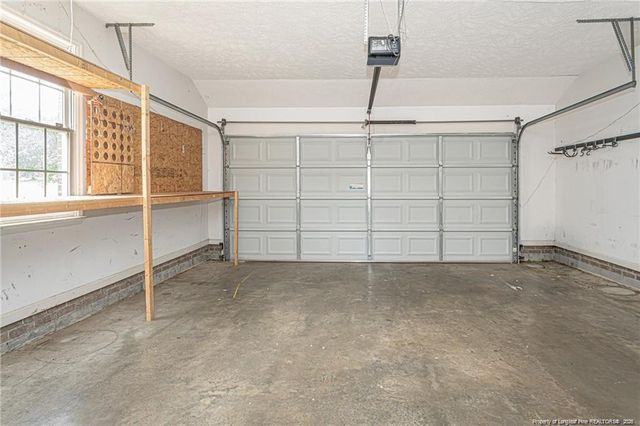 402 ROUNDTRTEE Drive, Fayetteville, NC 28303