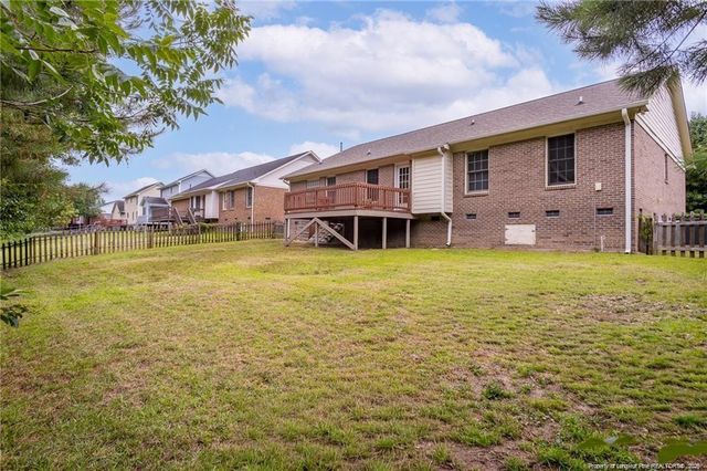 402 ROUNDTRTEE Drive, Fayetteville, NC 28303