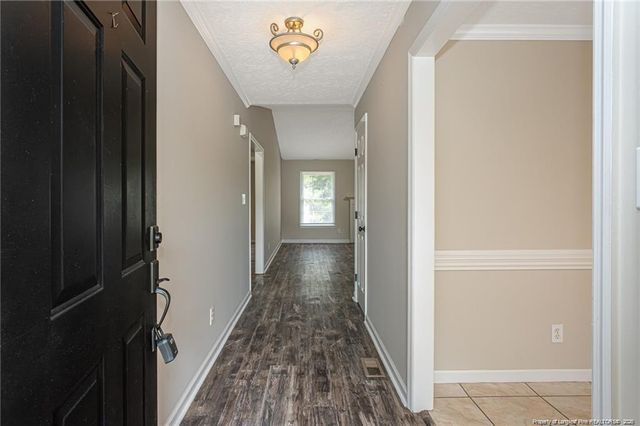402 ROUNDTRTEE Drive, Fayetteville, NC 28303