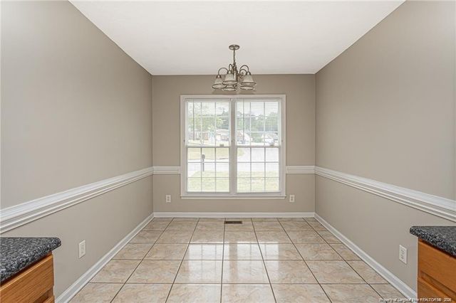 402 ROUNDTRTEE Drive, Fayetteville, NC 28303