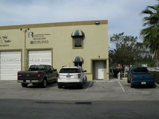 10840 NW 138th St 1-A, Hialeah Gardens, FL 33018