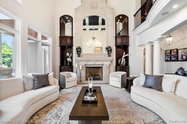 58415 10 Mile Road, South Lyon, MI 48178