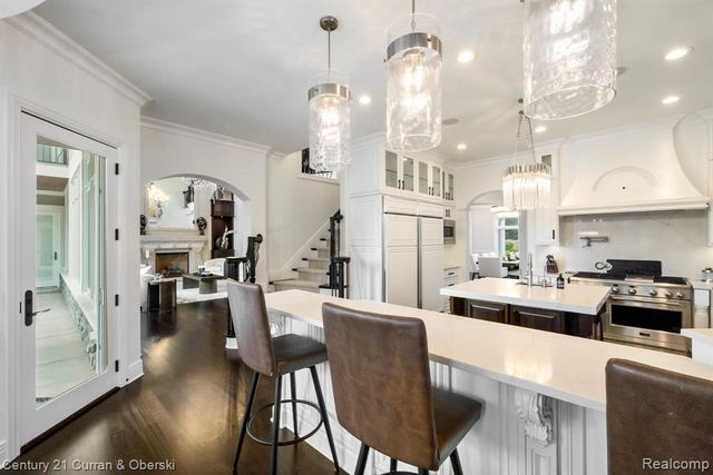 58415 10 Mile Road, South Lyon, MI 48178