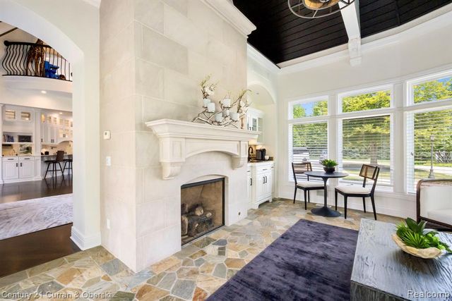 58415 10 Mile Road, South Lyon, MI 48178