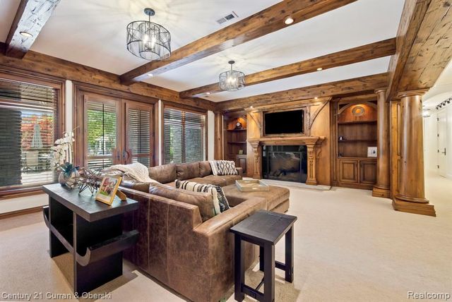 58415 10 Mile Road, South Lyon, MI 48178