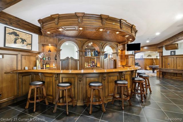 58415 10 Mile Road, South Lyon, MI 48178