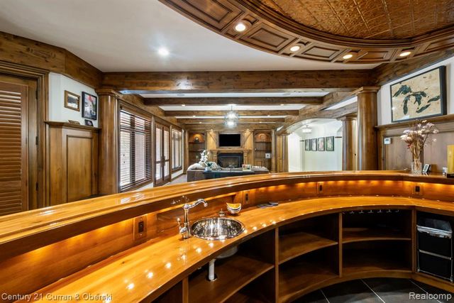 58415 10 Mile Road, South Lyon, MI 48178